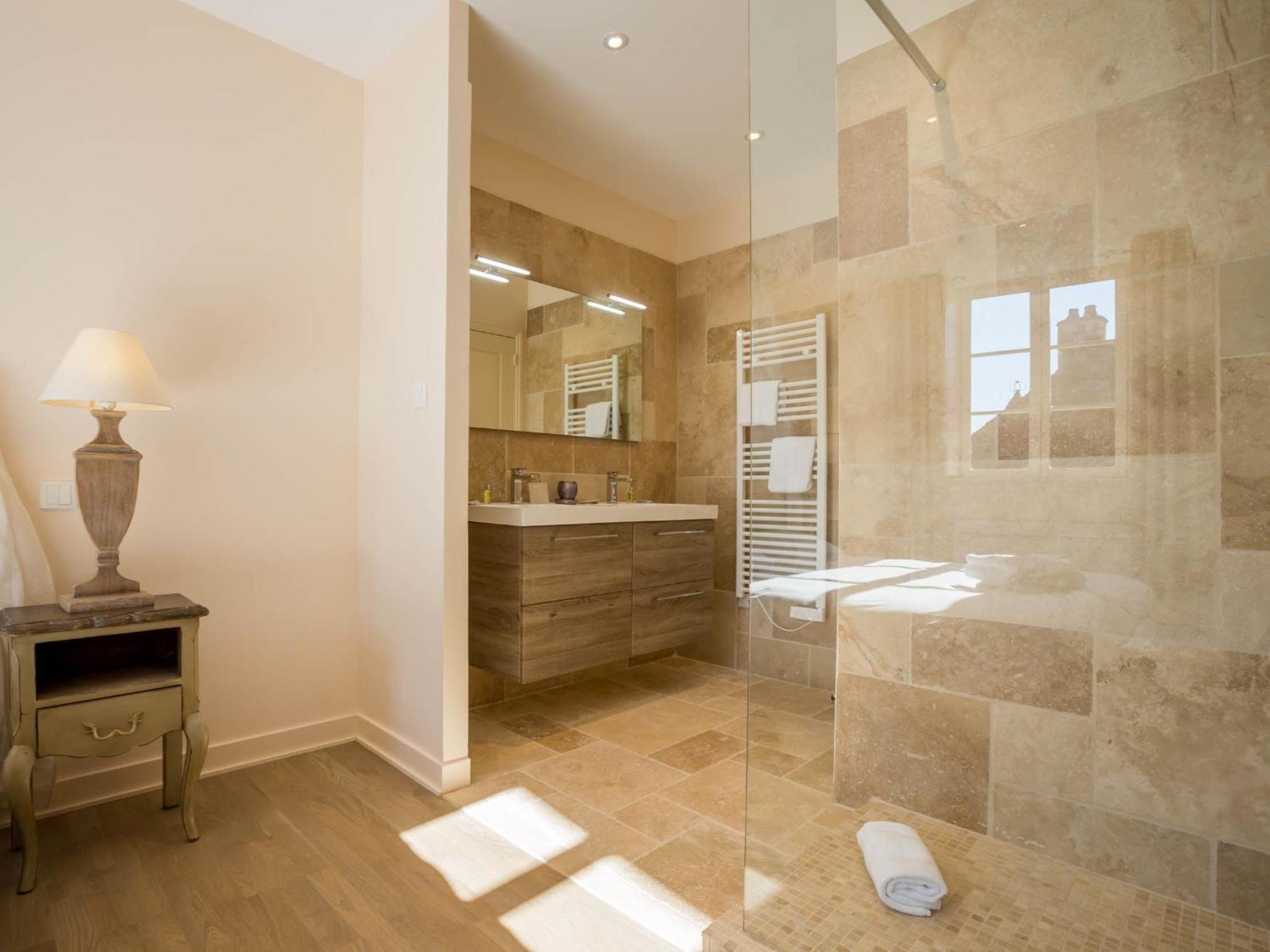 Le Cara - 4 Appartements Calmes Et Chics Au Coeur De Beaune Beaune  Ruang foto