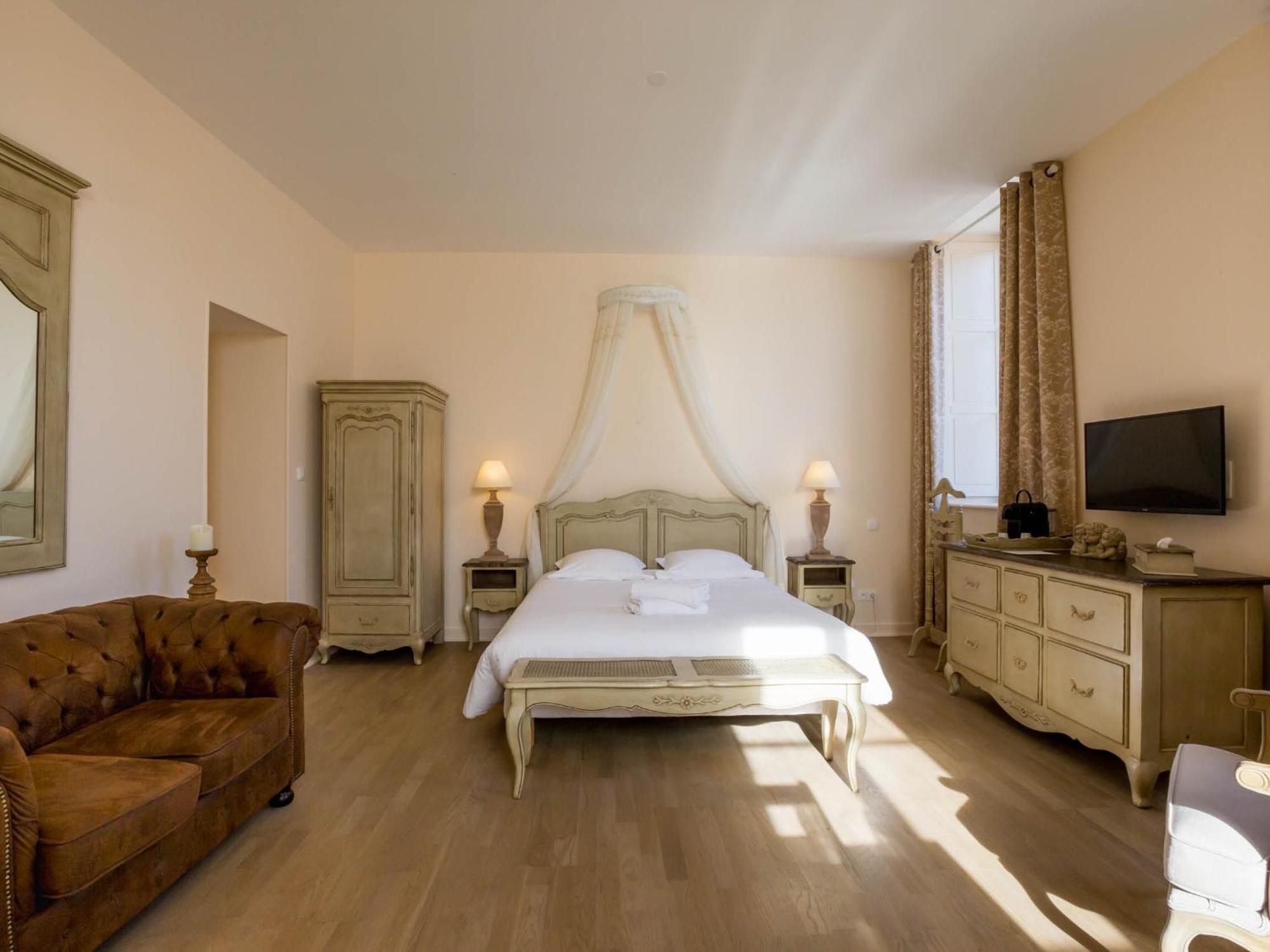 Le Cara - 4 Appartements Calmes Et Chics Au Coeur De Beaune Beaune  Ruang foto