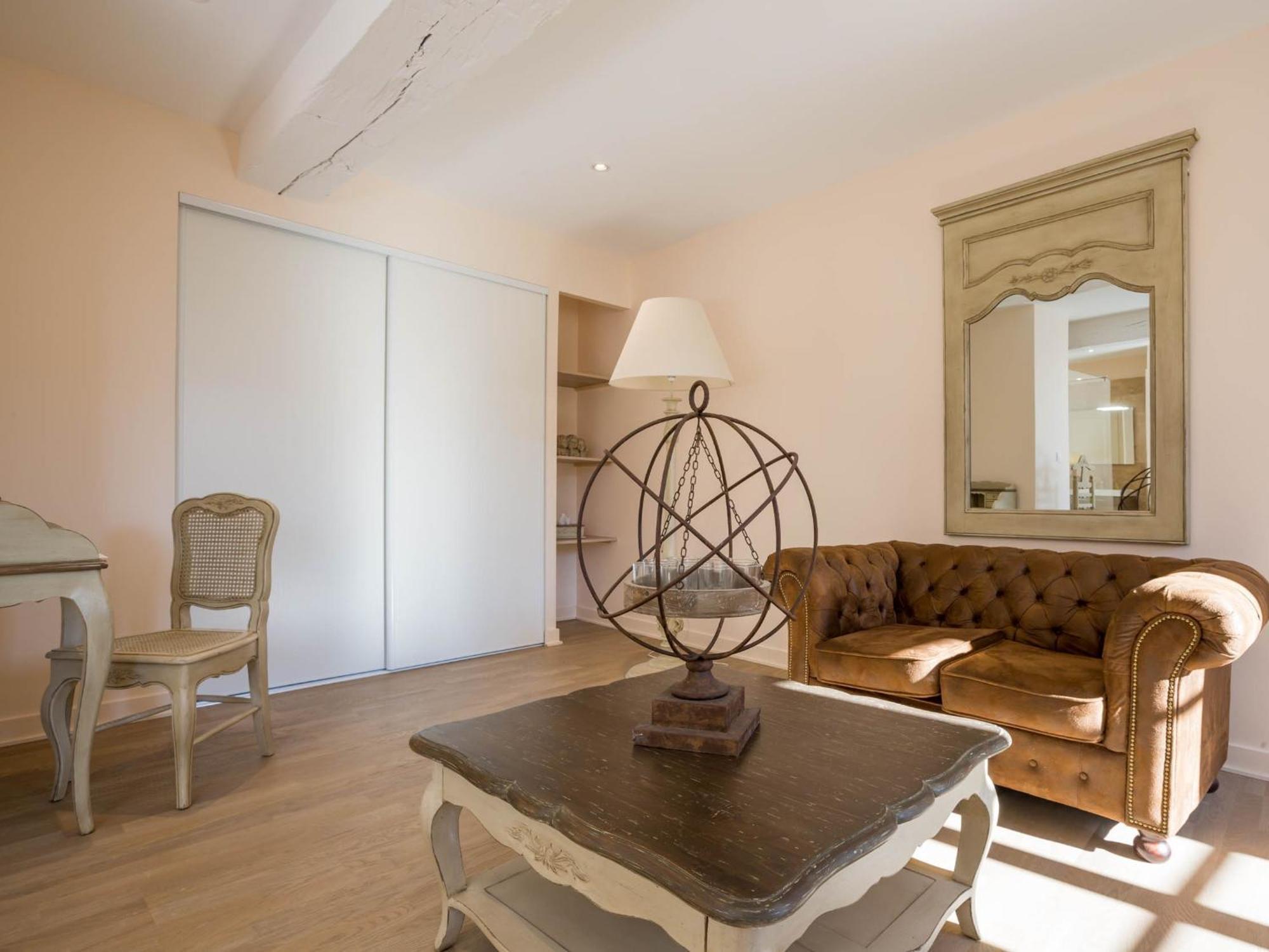 Le Cara - 4 Appartements Calmes Et Chics Au Coeur De Beaune Beaune  Ruang foto