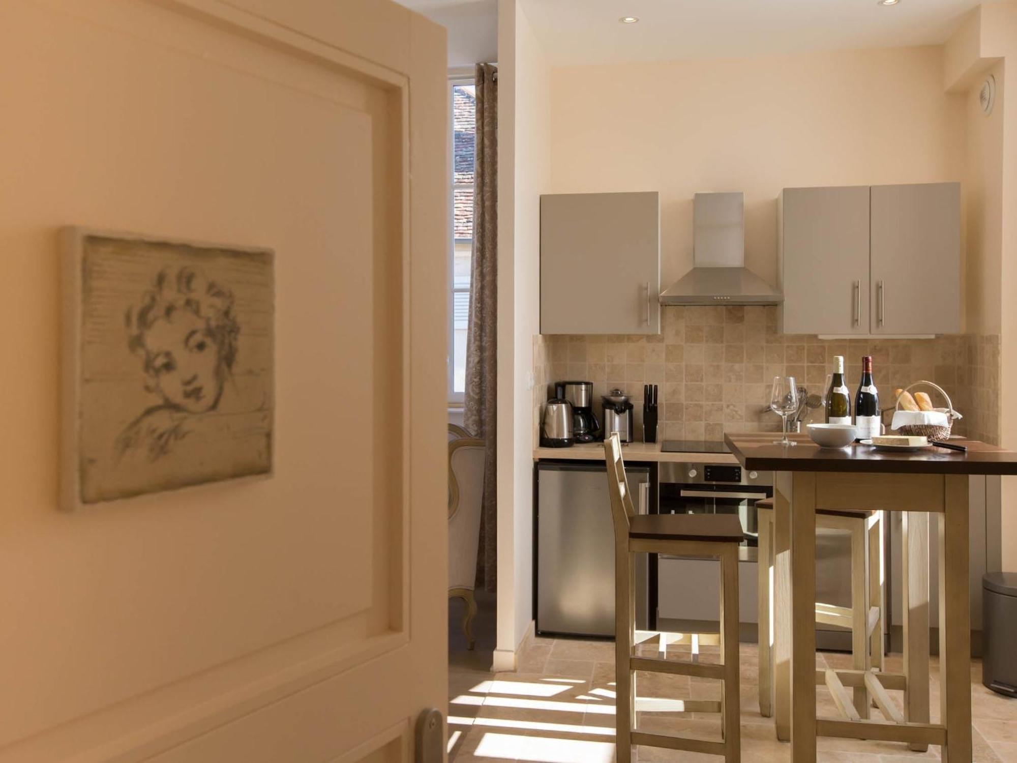 Le Cara - 4 Appartements Calmes Et Chics Au Coeur De Beaune Beaune  Ruang foto