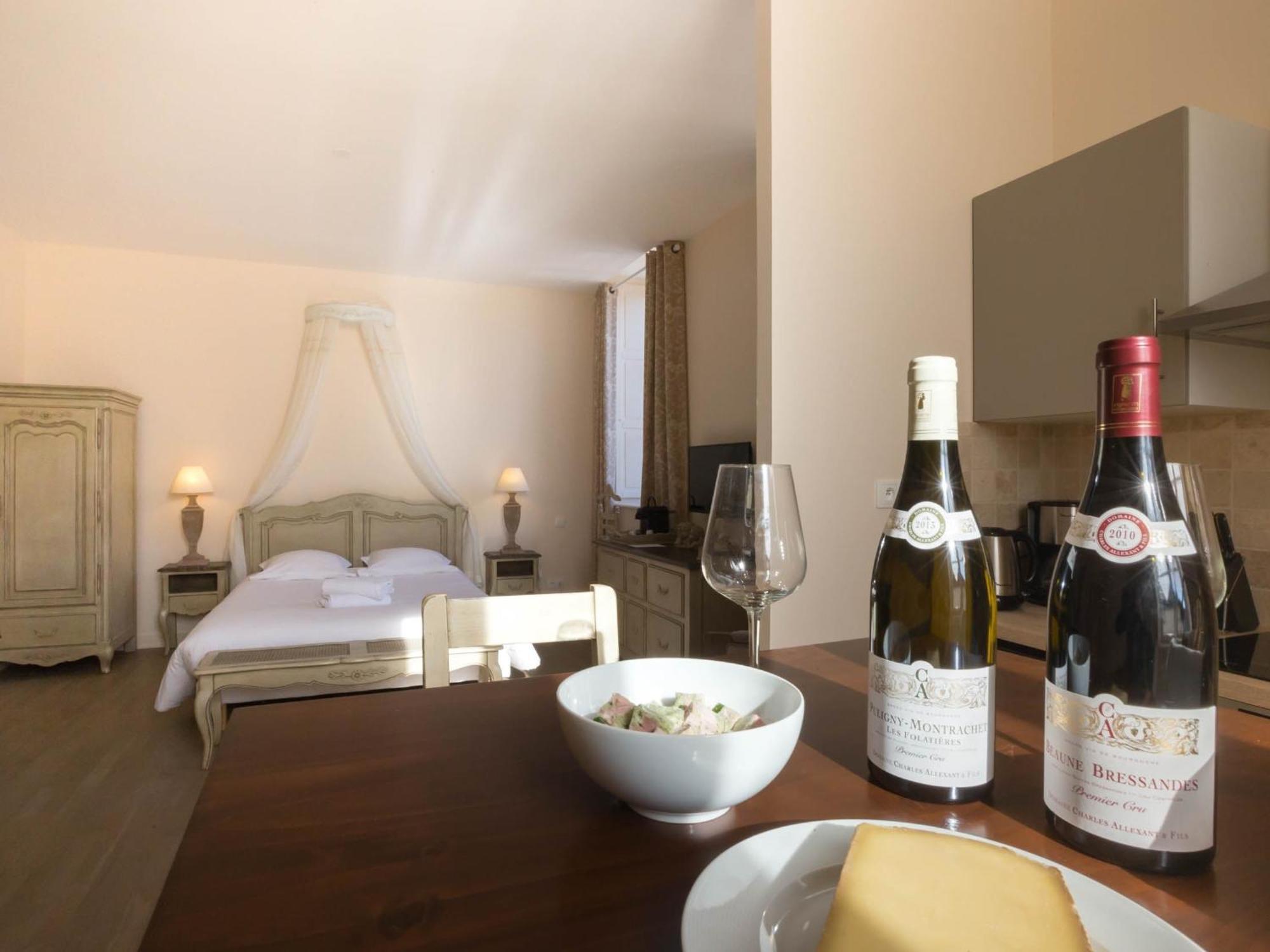 Le Cara - 4 Appartements Calmes Et Chics Au Coeur De Beaune Beaune  Ruang foto